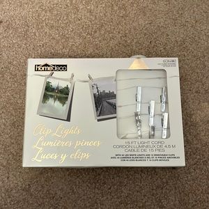 Photo clip hanger with lights